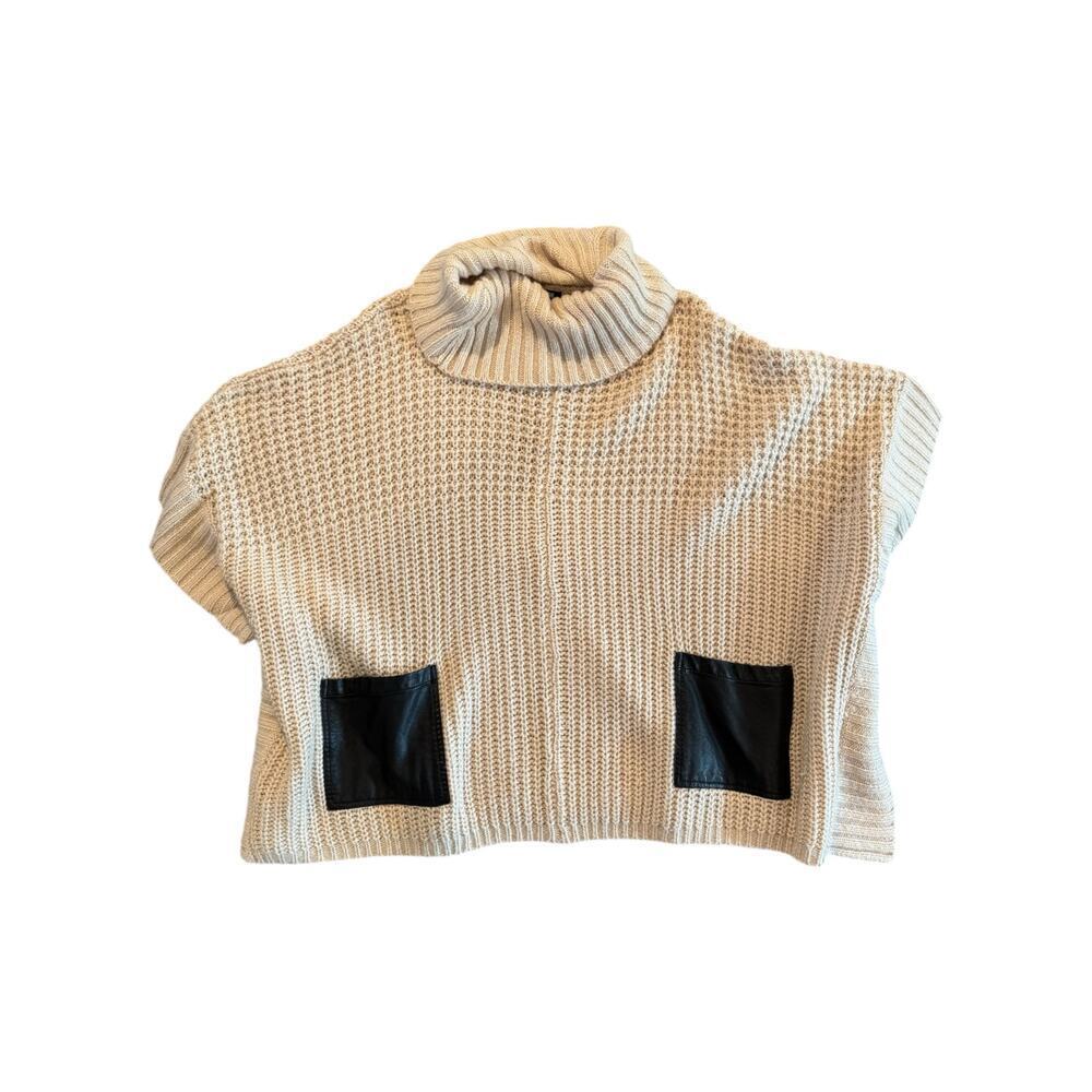 Fashion Union Boutique Women’s S/M Chunky Knit Sleeveless Turtleneck Poncho
